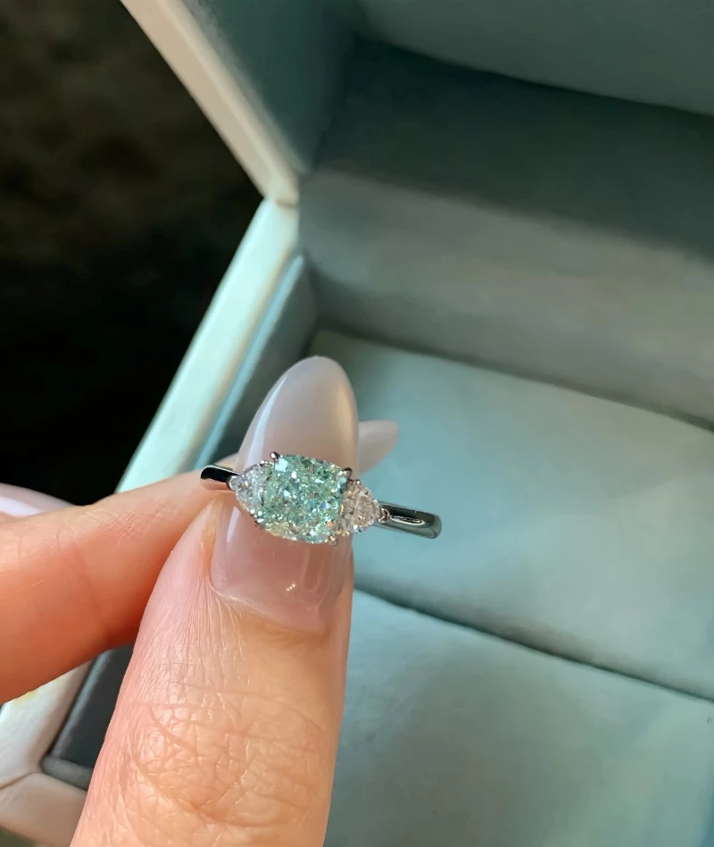 asscher shape fancy vivid green lab grown loose diamond