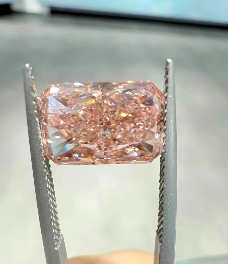 lab grown fancy intense pink radiant cut diamond (cvd) | igi certified | 2ex | vs1