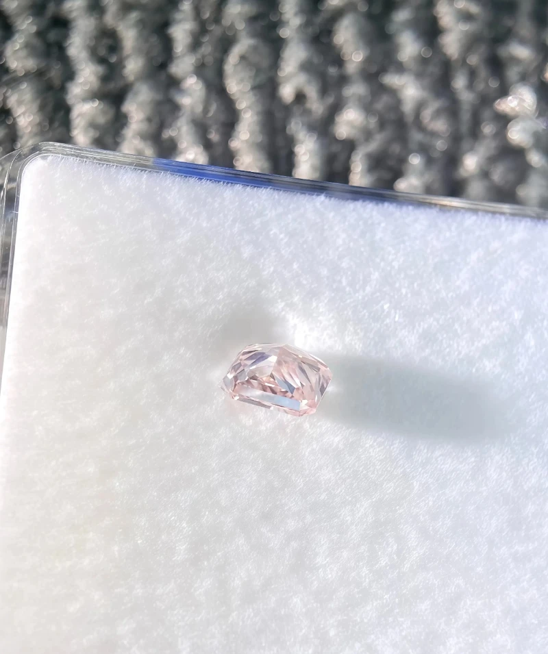 lab grown fancy intense pink radiant cut diamond (cvd) | igi certified | 2ex | vs1